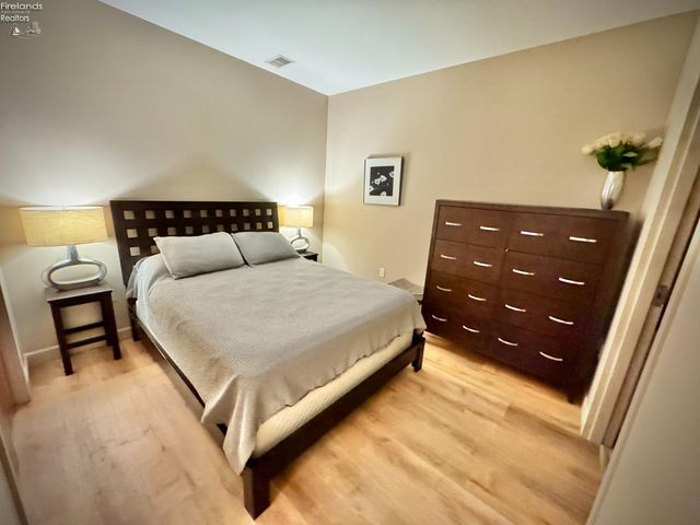 401 W Shoreline Dr Unit 332, Sandusky, OH 44870