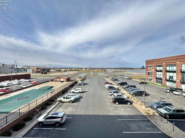 401 W Shoreline Dr Unit 332, Sandusky, OH 44870