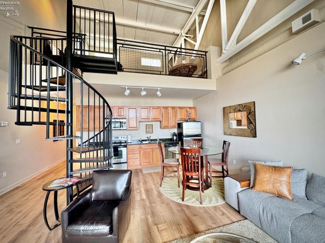 401 W Shoreline Dr Unit 332, Sandusky, OH 44870