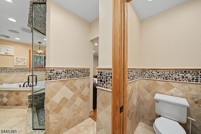 2 Thompson Rd, Parsippany-troy Hills Twp., NJ 07005