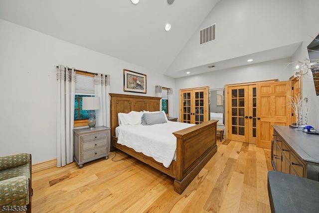 2 Thompson Rd, Parsippany-troy Hills Twp., NJ 07005