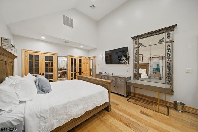 2 Thompson Rd, Parsippany-troy Hills Twp., NJ 07005