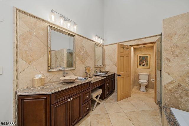 2 Thompson Rd, Parsippany-troy Hills Twp., NJ 07005