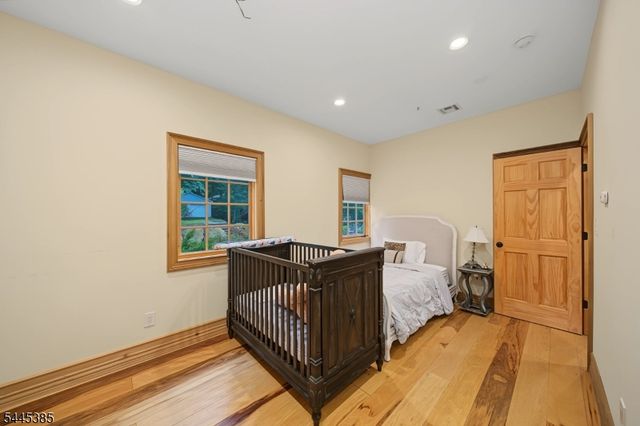 2 Thompson Rd, Parsippany-troy Hills Twp., NJ 07005