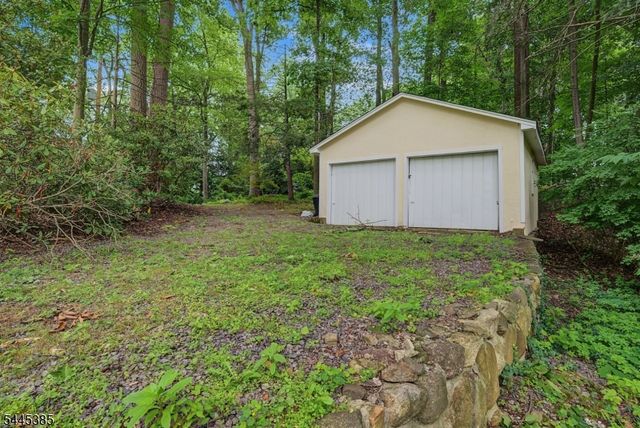 2 Thompson Rd, Parsippany-troy Hills Twp., NJ 07005