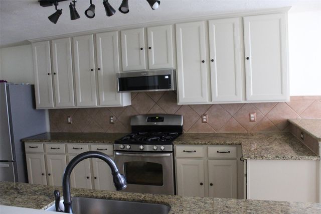 4507 Bridgestone Point Drive, Spring, TX 77388