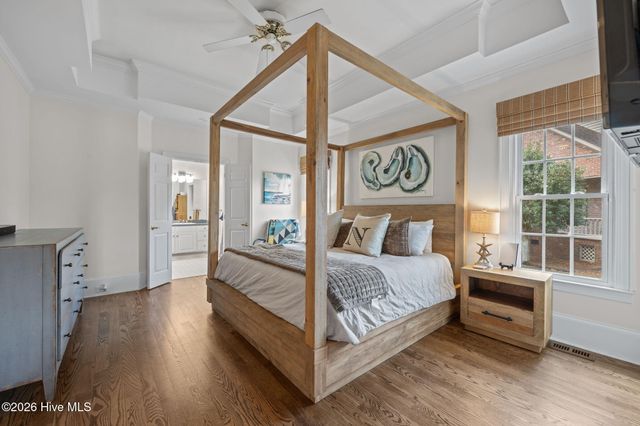 301 Wexford Place, Trent Woods, NC 28562