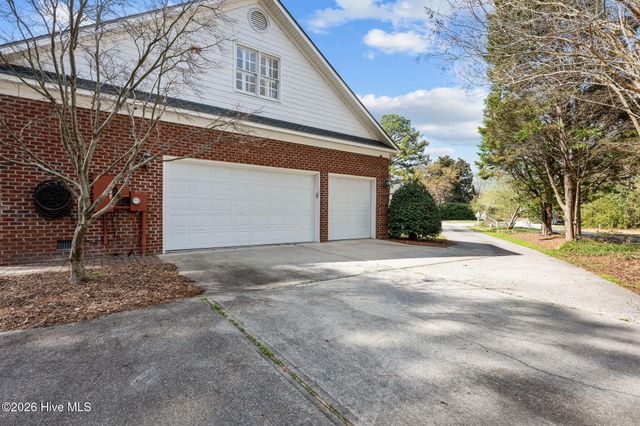301 Wexford Place, Trent Woods, NC 28562