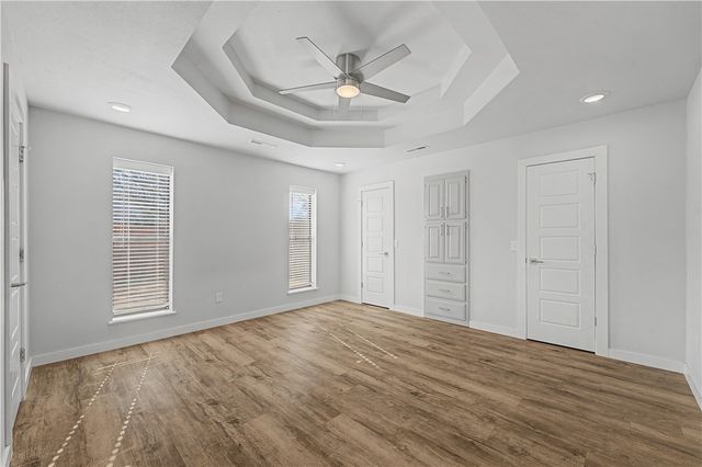 1906 SE Taylor Street, Bentonville, AR 72712