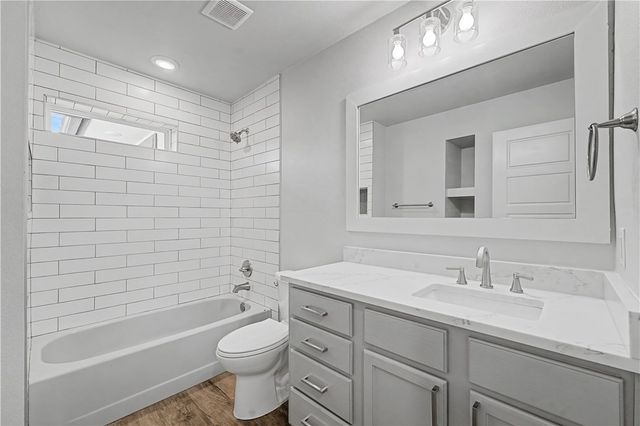 1906 SE Taylor Street, Bentonville, AR 72712
