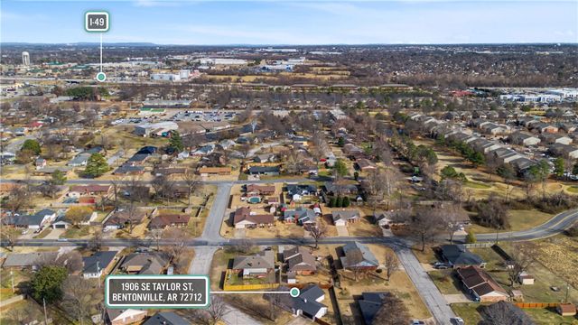 1906 SE Taylor Street, Bentonville, AR 72712