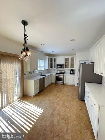 11222 BEL AIRE CT, Waldorf, MD 20603