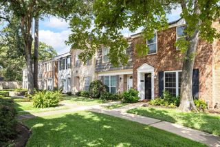 1417 Springrock Lane 8, Houston, TX 77055