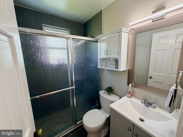 2916 MEADOW LN, Falls Church, VA 22042
