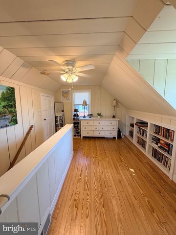 2916 MEADOW LN, Falls Church, VA 22042