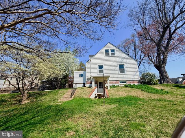 2916 MEADOW LN, Falls Church, VA 22042