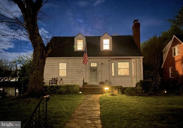 2916 MEADOW LN, Falls Church, VA 22042