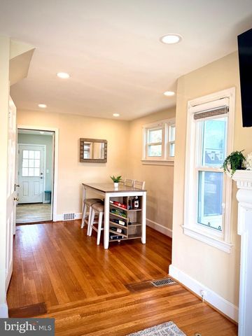 2916 MEADOW LN, Falls Church, VA 22042