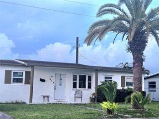 10425 SW 146th Ter, Miami, FL 33176