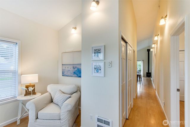 41 Central Avenue, Pacific Beach, WA 98571