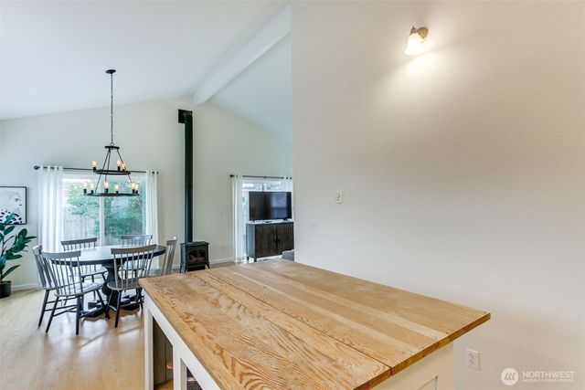 41 Central Avenue, Pacific Beach, WA 98571