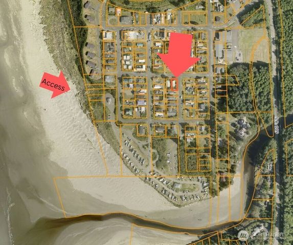 41 Central Avenue, Pacific Beach, WA 98571