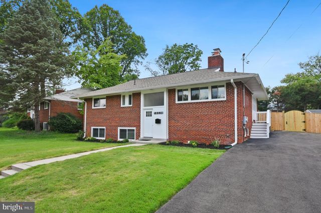 10228 FARNHAM DR, Bethesda, MD 20814