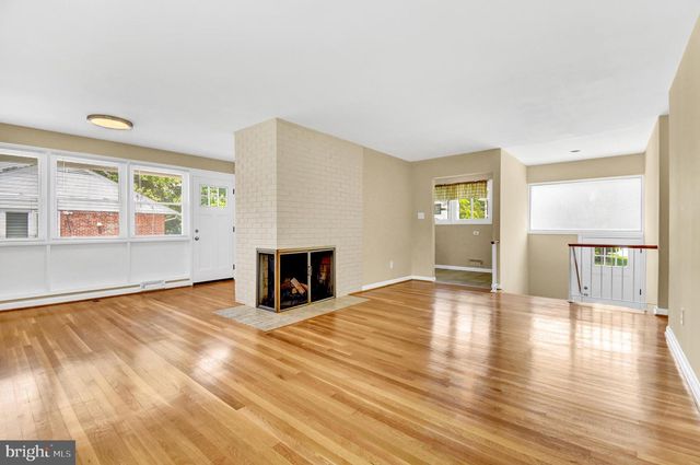 10228 FARNHAM DR, Bethesda, MD 20814