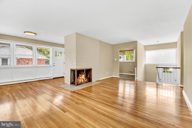 10228 FARNHAM DR, Bethesda, MD 20814