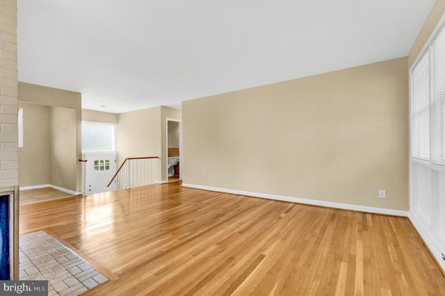 10228 FARNHAM DR, Bethesda, MD 20814
