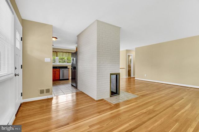 10228 FARNHAM DR, Bethesda, MD 20814