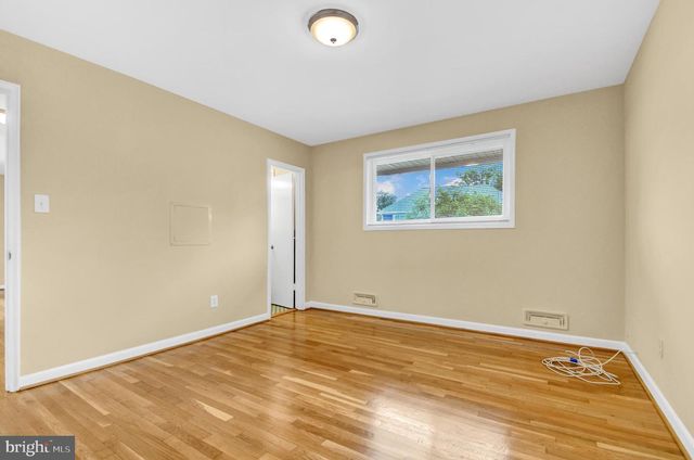 10228 FARNHAM DR, Bethesda, MD 20814