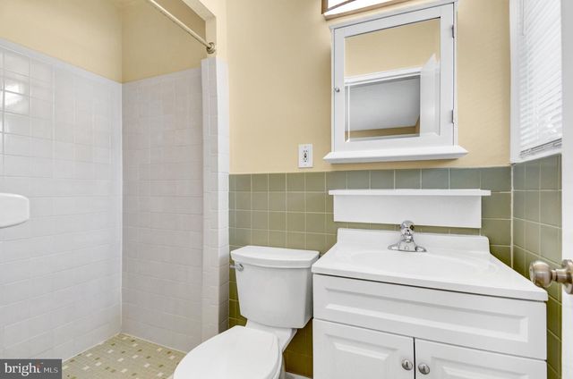 10228 FARNHAM DR, Bethesda, MD 20814