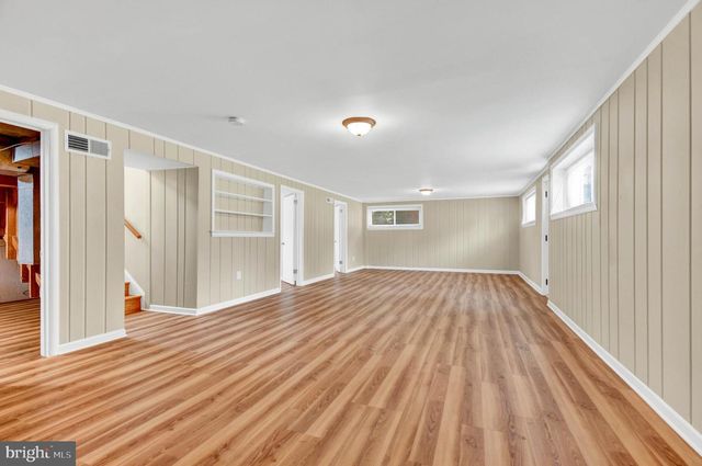 10228 FARNHAM DR, Bethesda, MD 20814