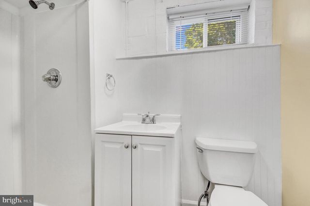 10228 FARNHAM DR, Bethesda, MD 20814