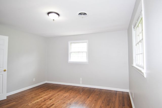 126 Glenn Ave, Gallatin, TN 37066