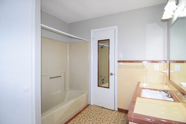 126 Glenn Ave, Gallatin, TN 37066