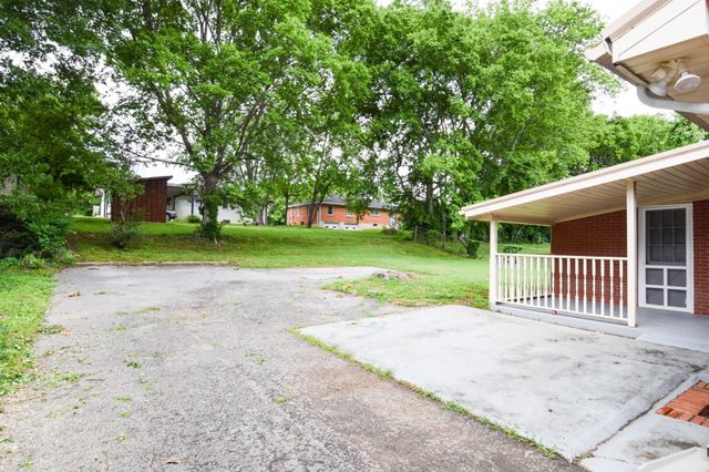 126 Glenn Ave, Gallatin, TN 37066