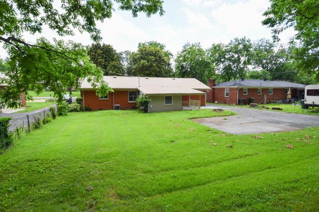 126 Glenn Ave, Gallatin, TN 37066