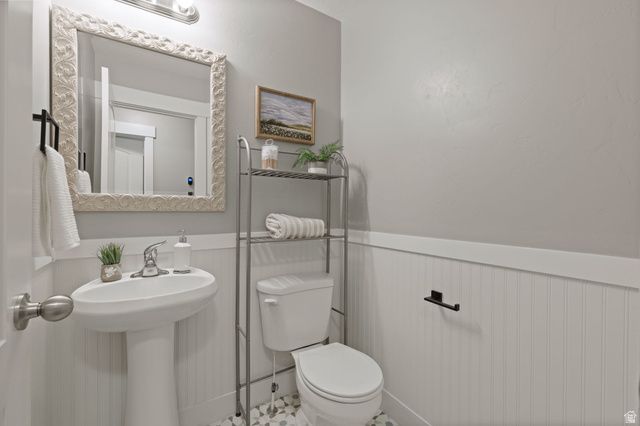 9032 N BARTON CREEK DR, Eagle Mountain, UT 84005