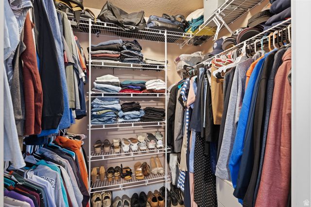 9032 N BARTON CREEK DR, Eagle Mountain, UT 84005