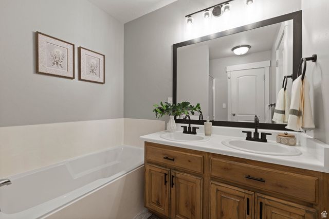 9032 N BARTON CREEK DR, Eagle Mountain, UT 84005