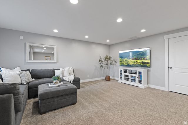 9032 N BARTON CREEK DR, Eagle Mountain, UT 84005