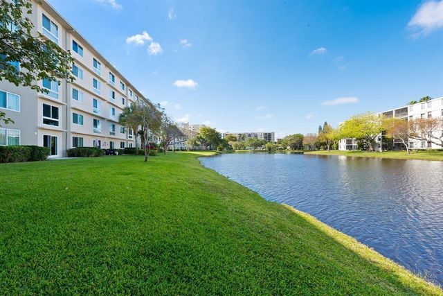 2106 S Cypress Bend Drive 501, Pompano Beach, FL 33069