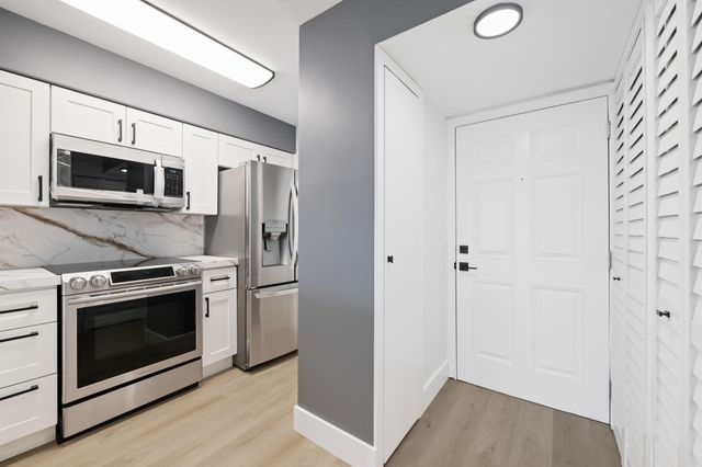 2106 S Cypress Bend Drive 501, Pompano Beach, FL 33069