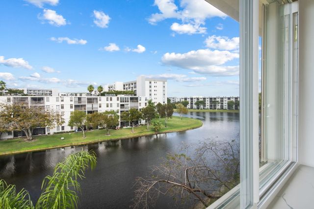 2106 S Cypress Bend Drive 501, Pompano Beach, FL 33069