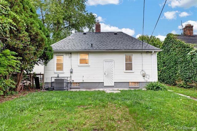 16519 Stahelin Avenue, Detroit, MI 48219