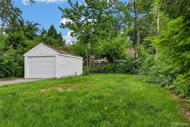 16519 Stahelin Avenue, Detroit, MI 48219