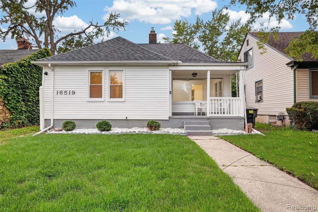 16519 Stahelin Avenue, Detroit, MI 48219