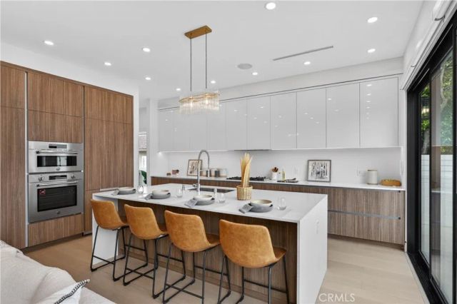 4842 Biloxi Avenue, Toluca Lake, CA 91601